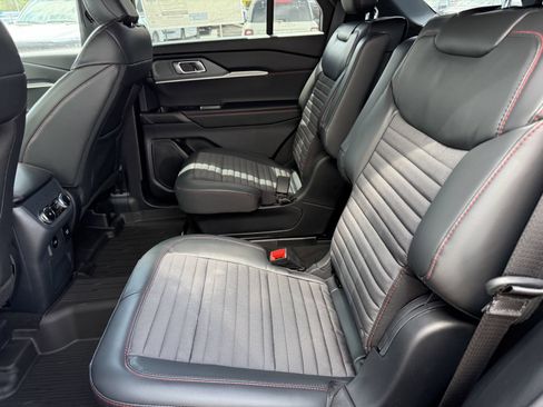 New 2026 Ford Explorer ST-Line w/ ST-Line Street Pack RWD image 13