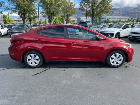 Used 2016 Hyundai Elantra SE image 6