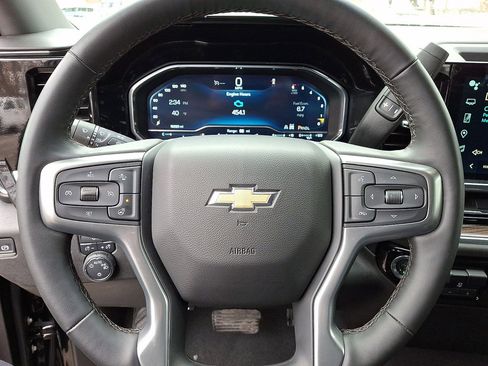 Certified 2025 Chevrolet Silverado 1500 LT image 16