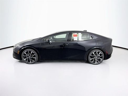 New 2026 Toyota Prius Plug-In Hybrid FWD image 9