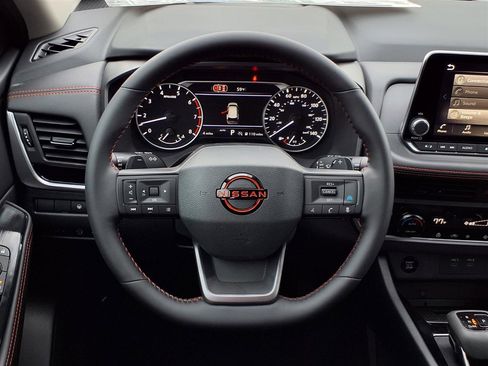 New 2026 Nissan Rogue SV AWD/4WD image 15