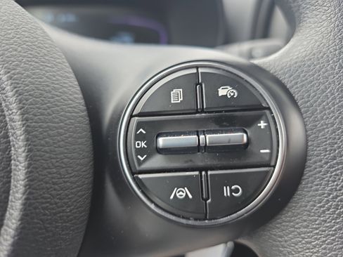 Certified 2025 Kia Soul LX image 23