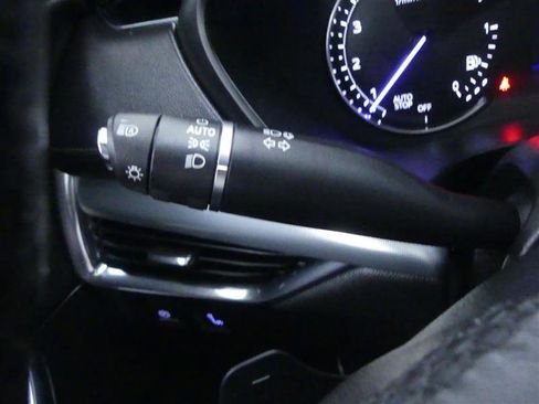 Used 2019 Cadillac XT4 Premium Luxury image 19