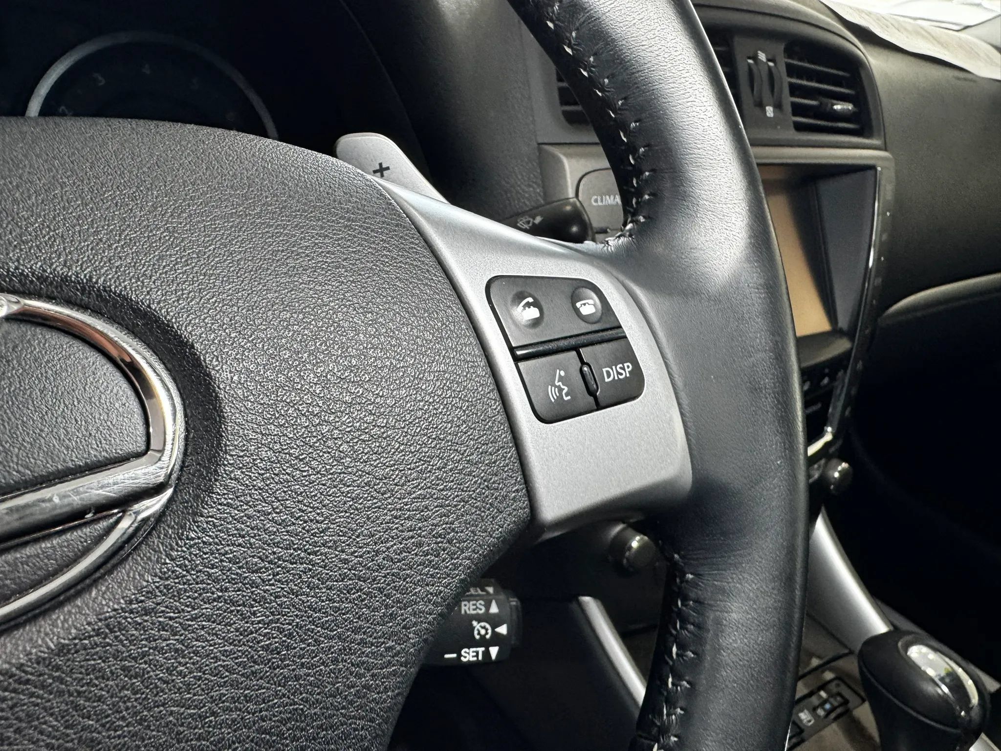 Used 2013 Lexus IS 250C w/ Luxury Pkg RWD image 28