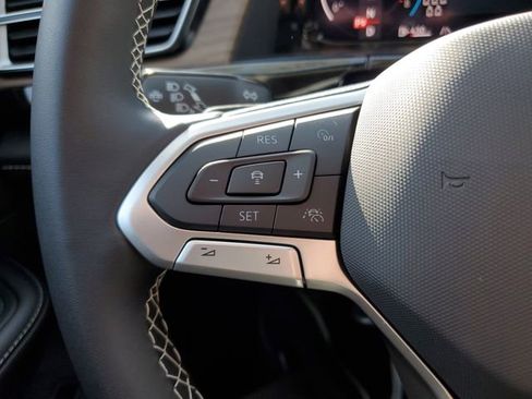 New 2026 Volkswagen Atlas SE image 23