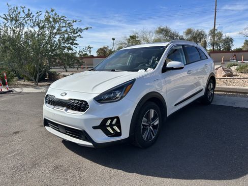 Used 2020 Kia Niro EX Premium image 7