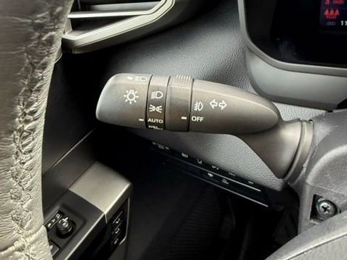 Used 2025 Toyota Tundra Limited AWD/4WD image 23