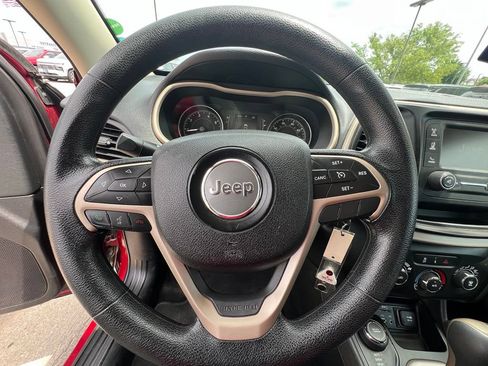 Used 2014 Jeep Cherokee Sport AWD/4WD image 35