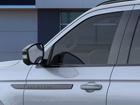 New 2026 Lincoln Navigator Reserve AWD/4WD image 20