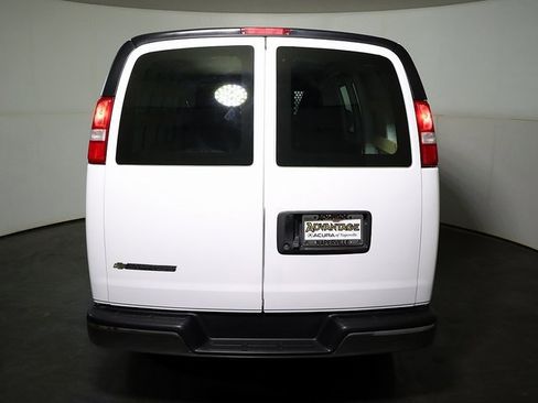 Used 2024 Chevrolet Express 2500 w/ Driver Convenience Package image 10