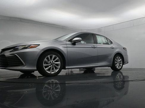 Used 2024 Toyota Camry LE w/ Convenience Package FWD image 38