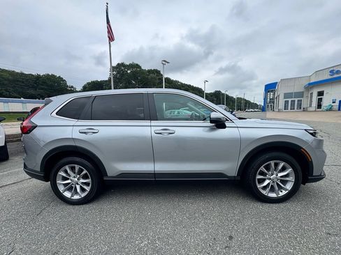 Used 2023 Honda CR-V EX image 6