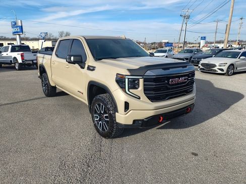 Used 2022 GMC Sierra 1500 AT4 w/ AT4 Preferred Package image 7