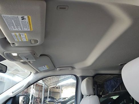 Used 2018 Ford Expedition XLT w/ Equipment Group 202A AWD/4WD image 17