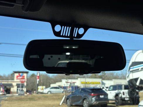 Used 2014 Jeep Wrangler Unlimited Sahara w/ Connectivity Group image 23