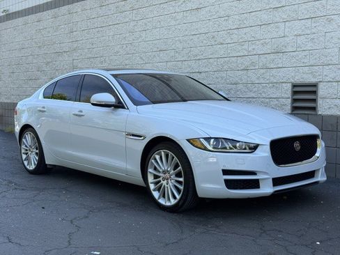 Used 2018 Jaguar XE Portfolio AWD/4WD image 17
