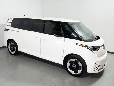 Used 2025 Volkswagen ID. Buzz Pro S image 11