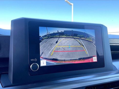 Used 2025 Toyota Tacoma TRD Off-Road image 17