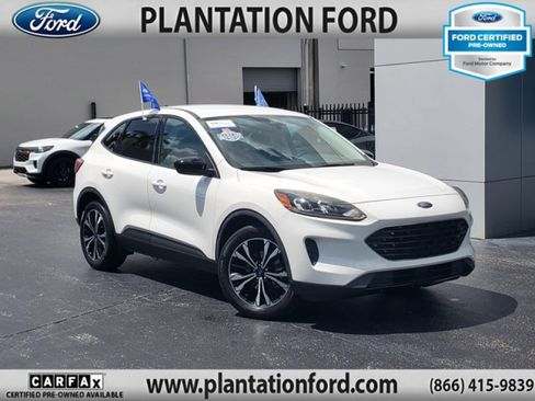 Used 2021 Ford Escape SE w/ SE Sport Appearance Package FWD image 1