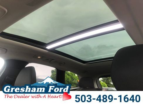 Used 2025 Volvo XC60 B5 Plus AWD/4WD image 24