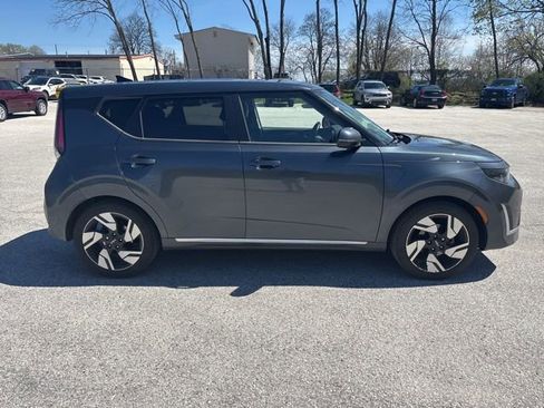 Used 2023 Kia Soul GT-Line image 3