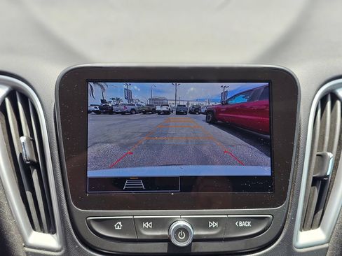 Used 2023 Chevrolet Malibu LT FWD image 14