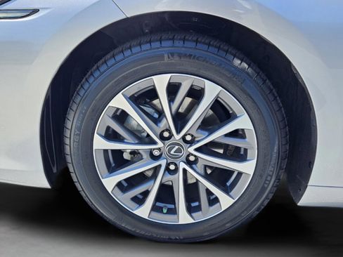 Certified 2022 Lexus ES 300h w/ Premium Package FWD image 34