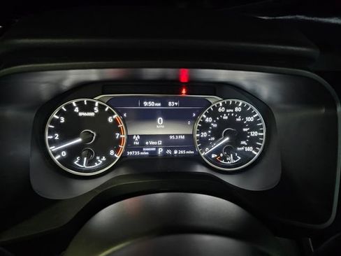 Used 2024 Nissan Rogue S FWD image 31