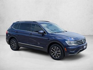 Used 2021 Volkswagen Tiguan SE w/ Panoramic Sunroof Package AWD/4WD video 3