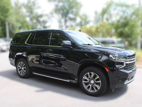 Used 2022 Chevrolet Tahoe LT w/ LT Signature Package RWD image 16