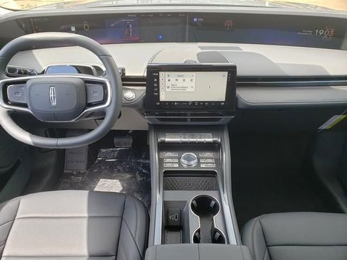 New 2026 Lincoln Nautilus Premier w/ Jet Appearance Package AWD/4WD image 15