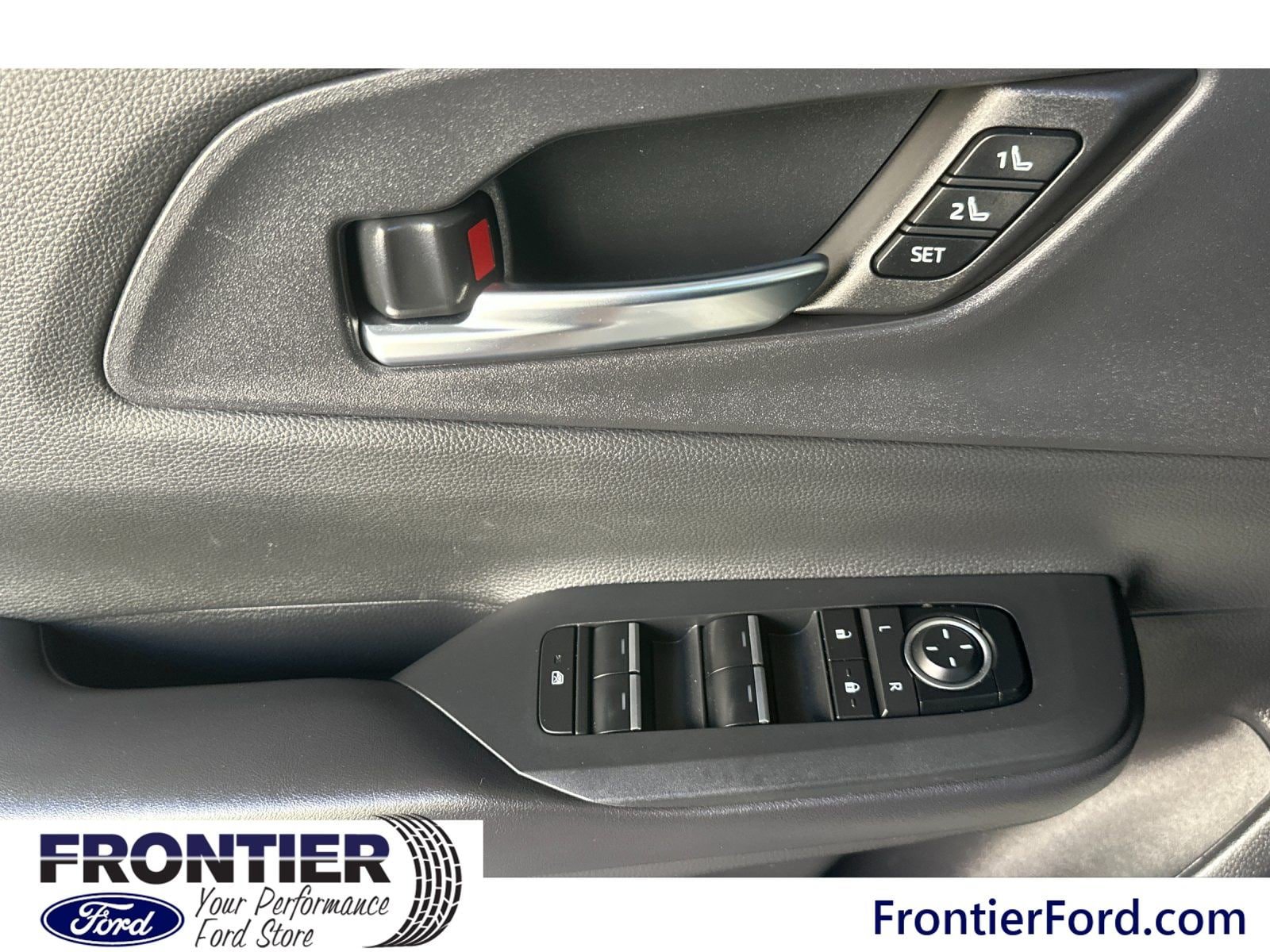 Used 2024 Toyota Prius Prime Premium w/ Advanced Technology Package FWD image 12