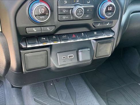 Used 2019 Chevrolet Silverado 1500 LT w/ Convenience Package AWD/4WD image 29