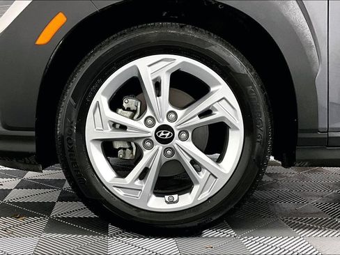 Used 2023 Hyundai Kona SEL w/ Convenience Package FWD image 8