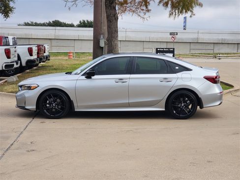 Used 2025 Honda Civic image 4