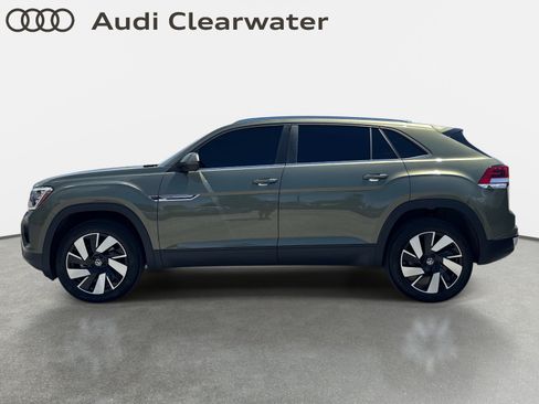 Used 2025 Volkswagen Atlas Cross Sport SE FWD image 2