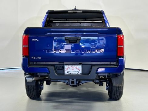 Used 2024 Toyota Tacoma SR5 AWD/4WD image 6