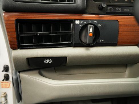 Used 1987 Mercedes-Benz 300 SDL image 36