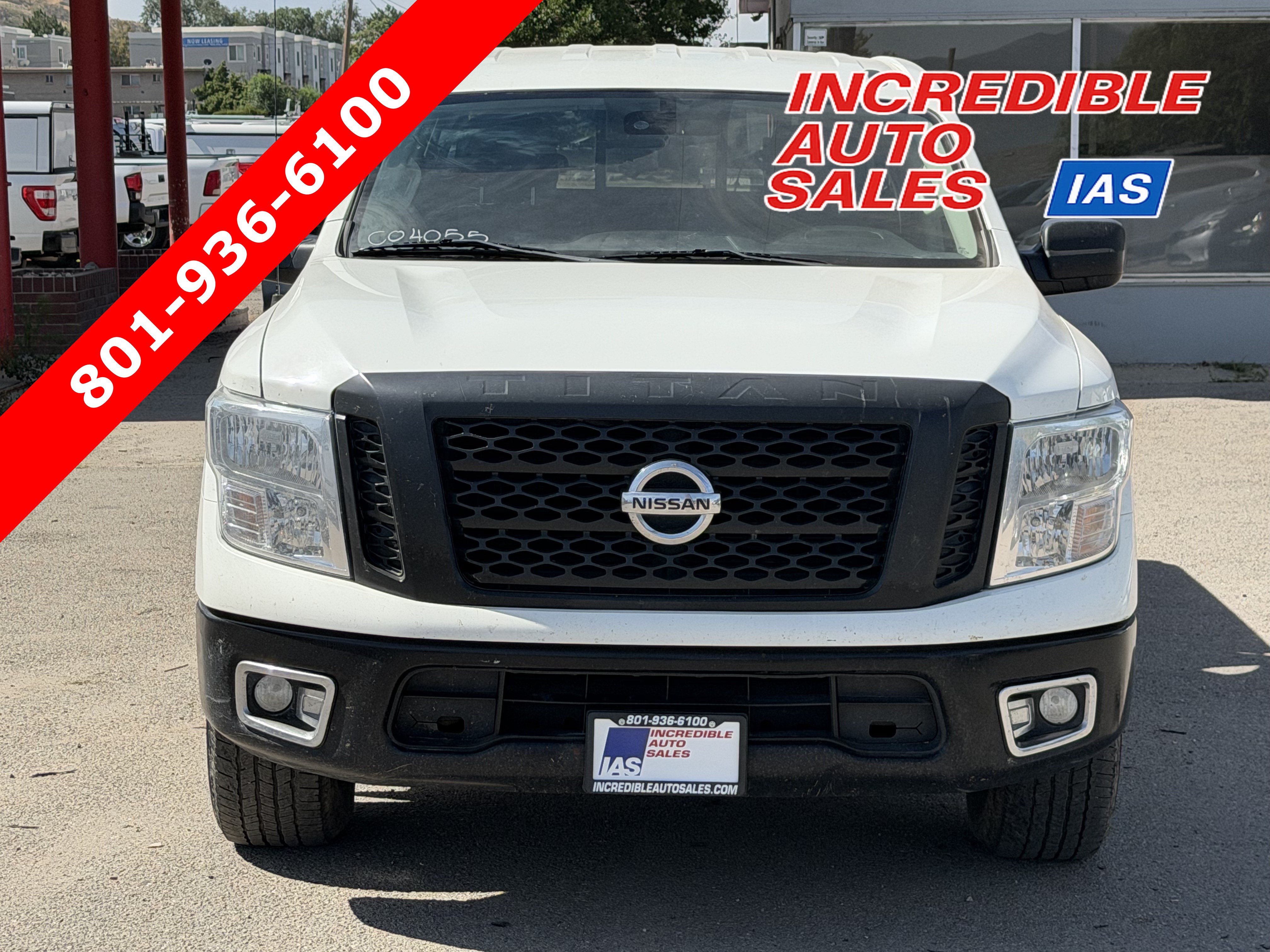Used 2019 Nissan Titan S AWD/4WD image 1