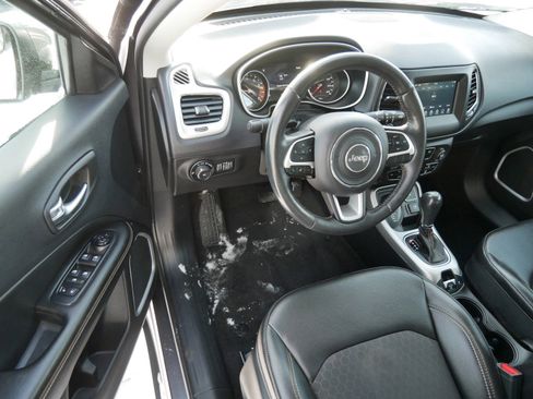 Used 2019 Jeep Compass Latitude w/ Popular Equipment Group image 10