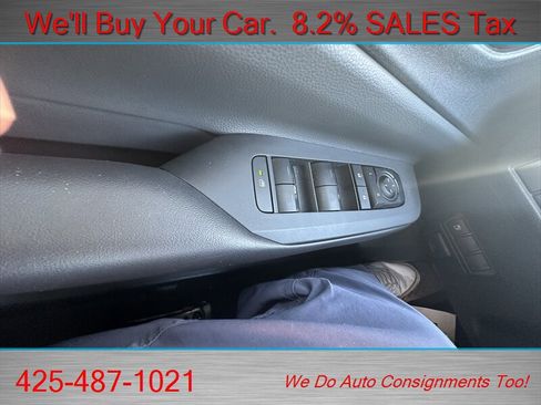 Used 2024 Toyota Prius LE image 26