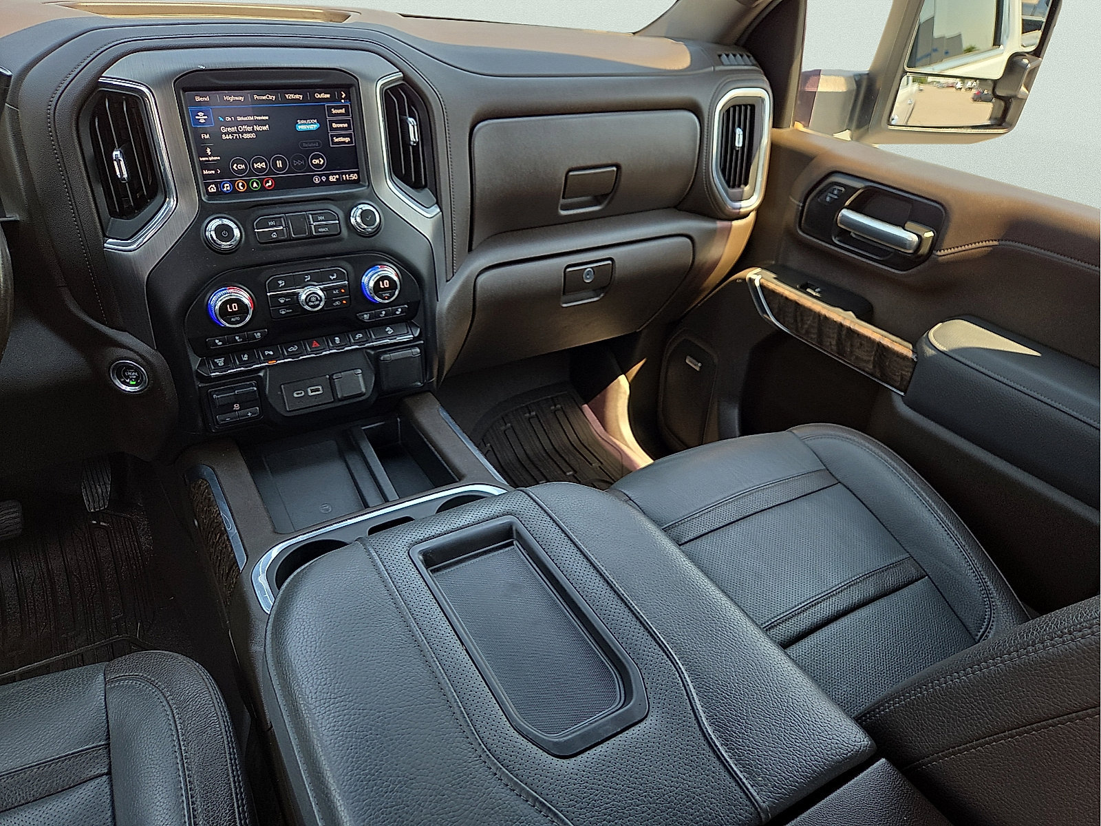 Used 2021 GMC Sierra 2500 Denali w/ Denali Ultimate Package AWD/4WD image 12