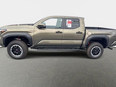 New 2025 Toyota Tacoma TRD Off-Road image 3