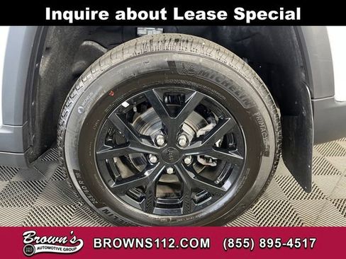 Used 2026 Jeep Grand Cherokee Altitude AWD/4WD image 11