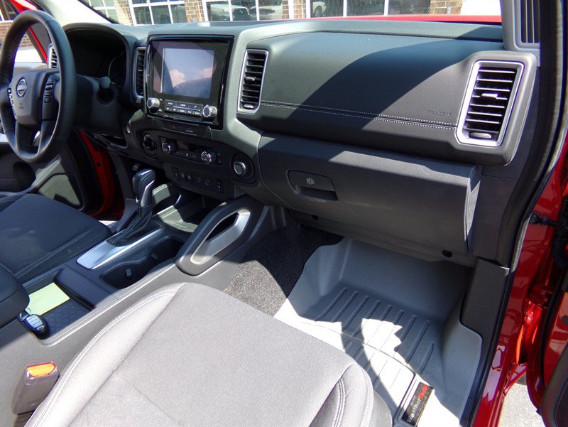 Used 2022 Nissan Frontier SV AWD/4WD image 26