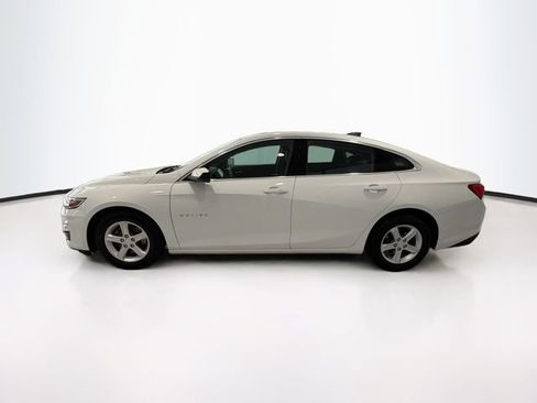 Used 2022 Chevrolet Malibu LS w/ Driver Confidence Package II FWD image 4