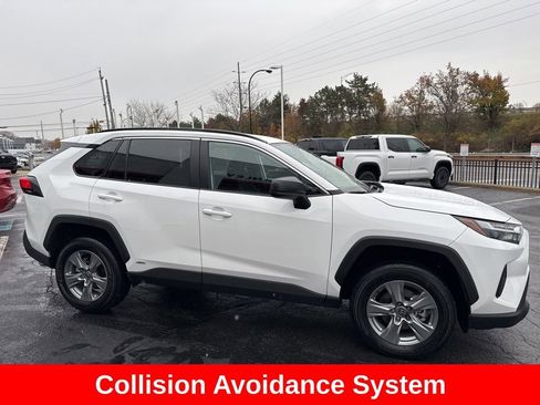 Used 2025 Toyota RAV4 LE image 9