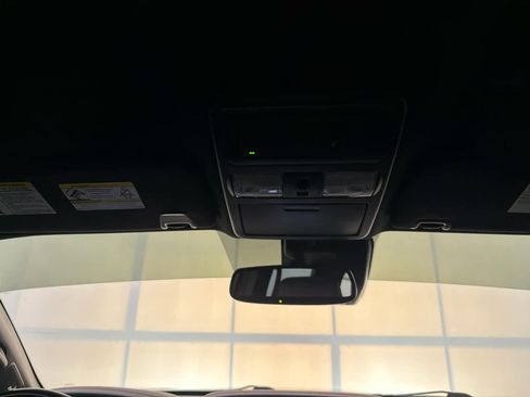 Used 2021 Nissan Titan PRO-4X w/ Pro-4x Convenience Package AWD/4WD image 19
