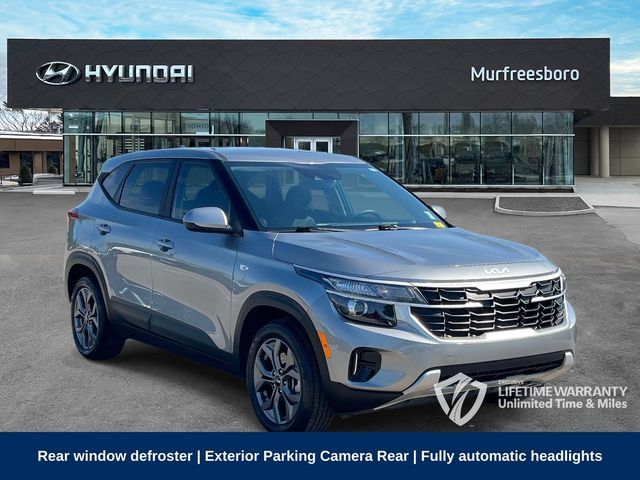 Used 2024 Kia Seltos LX AWD/4WD image 3