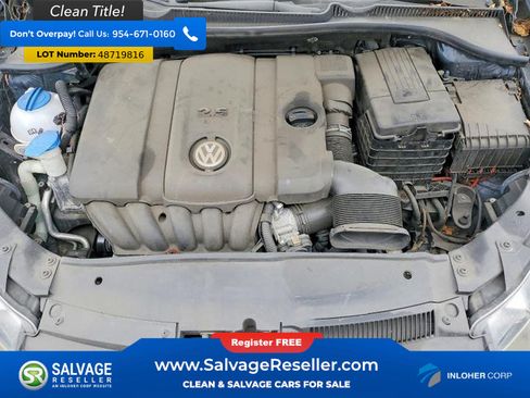 Used 2010 Volkswagen Golf 2-Door FWD image 15